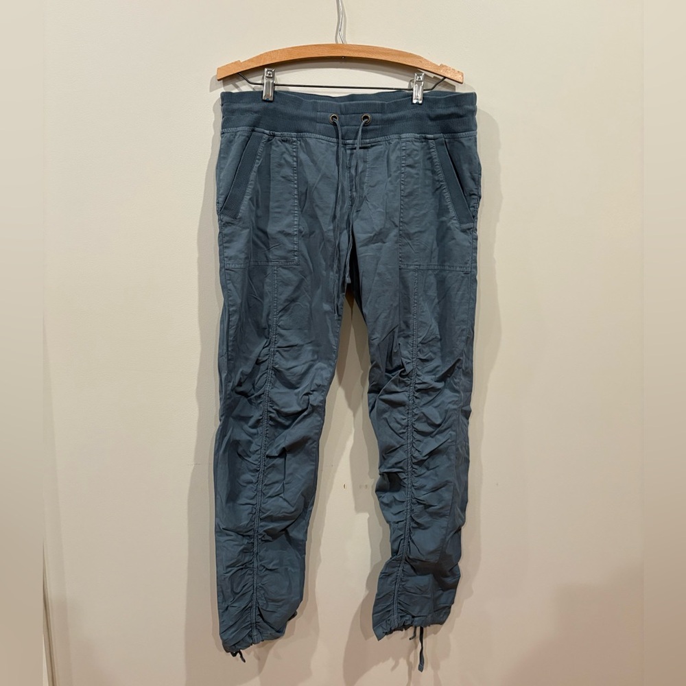 Wearables Blue Cargo Pants Size M